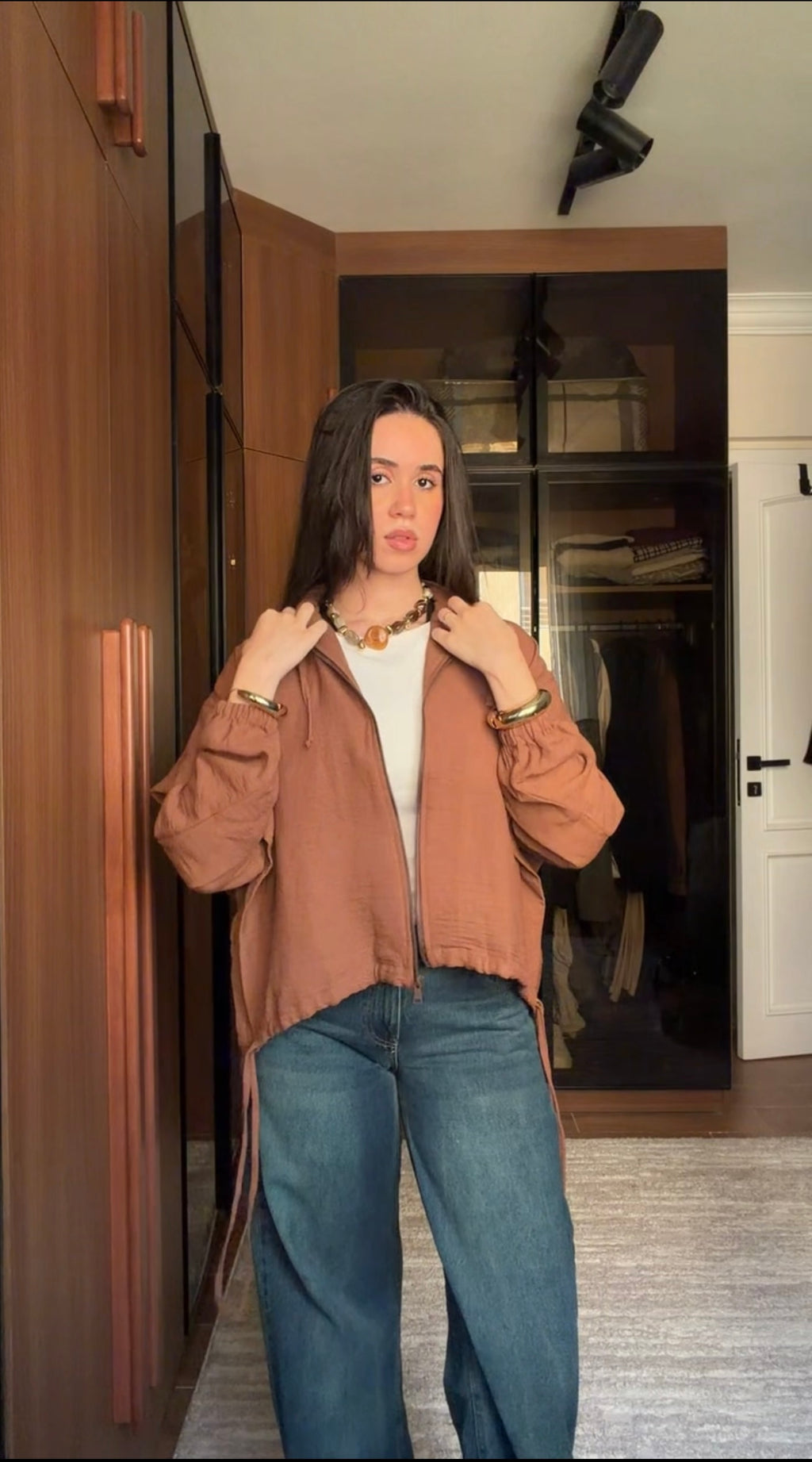 Bubble-pop mocha blouse