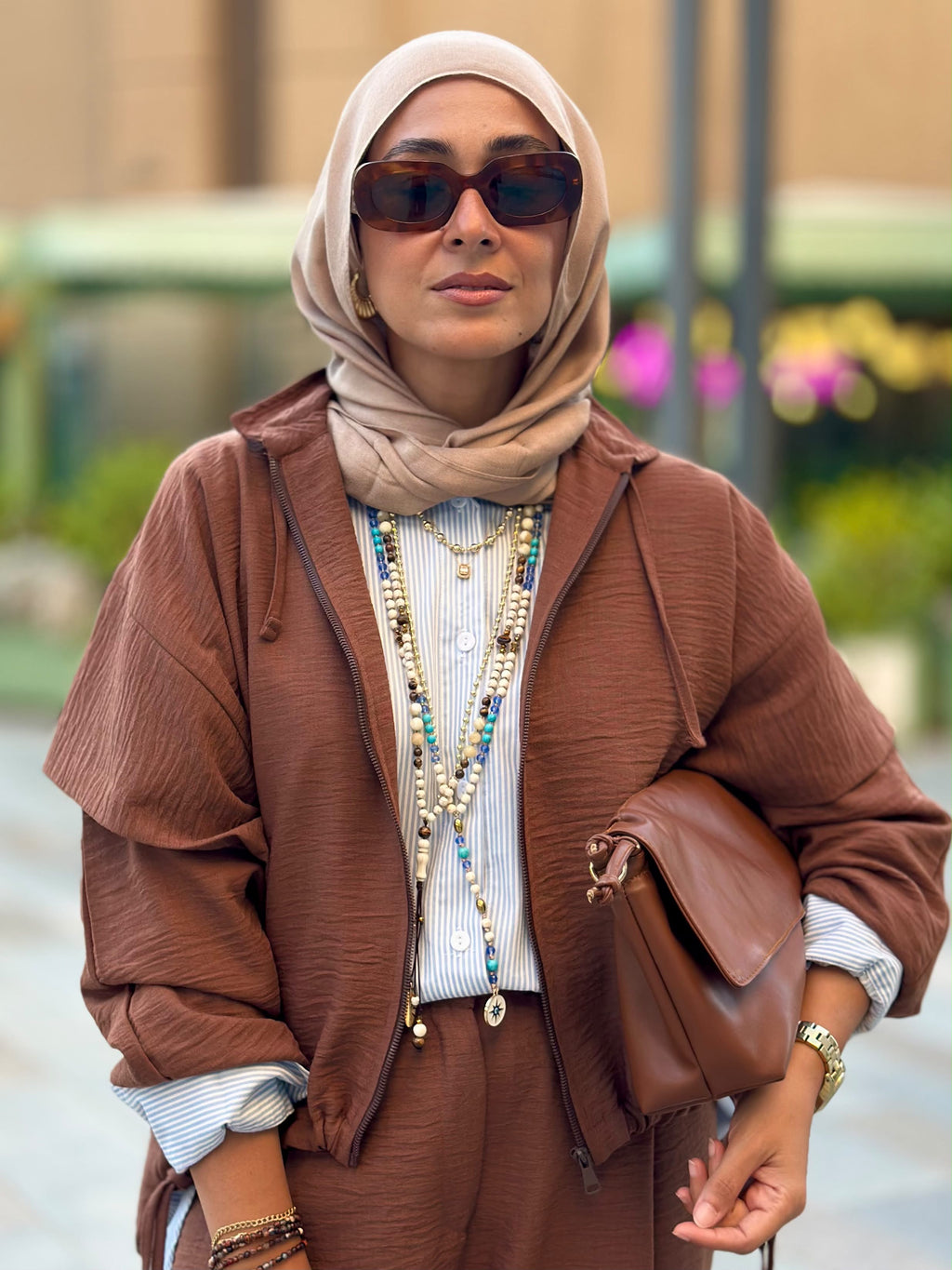 Bubble-pop mocha blouse